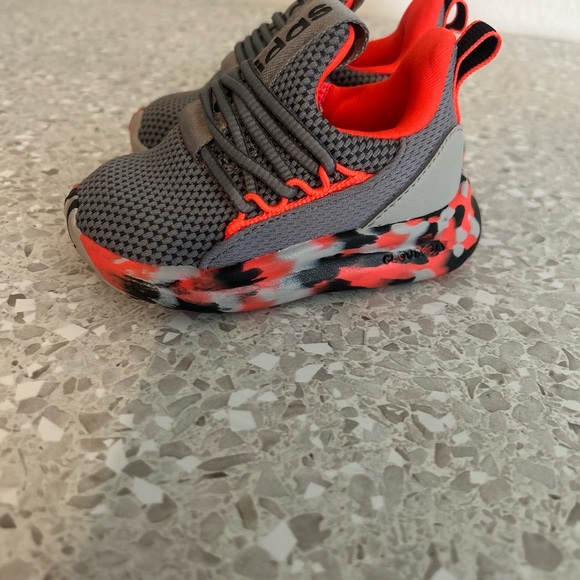 Adidas LITE RACER ADAPT 7.0 SHOES
KIDS Size 5 (LITTLE BOY/TODDLER) - Picture 8 of 13